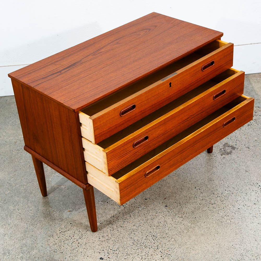 Mid Century Danish Modern Chest Drawers Table 3 drawer Teak Denmark Table Mcm - Image 4