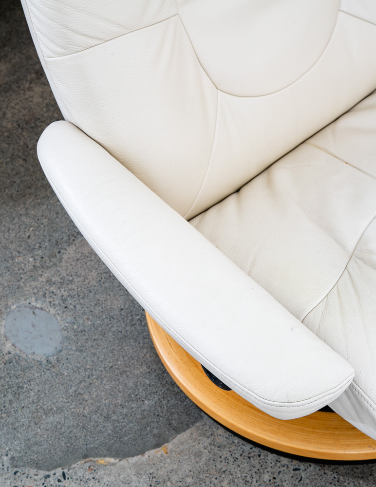 Mid Century Danish Modern Lounge Chair Ekornes Stressless White Ottoman Recliner - Image 12