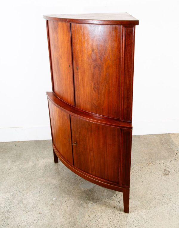 Mid Century Danish Modern Corner Cabinet Unit Teak Round Front 2 Tier Locking - Image 5