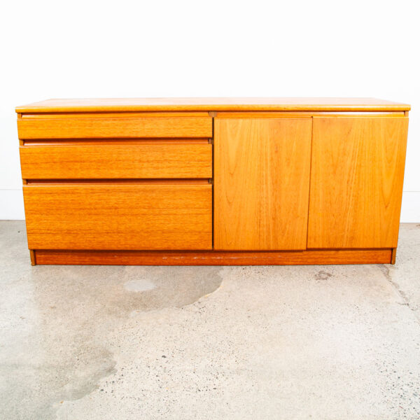 Mid Century Modern Credenza Server Buffet Teak Drawers Doors Denmark Vintage Mcm - Image 2