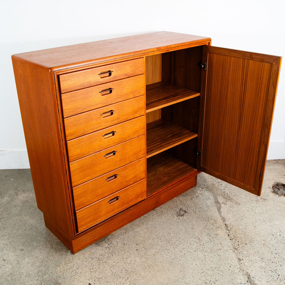 Mid Century Danish Modern Gentlemans Chest Dresser 7 Drawer Teak Shelf Denmark - Image 4