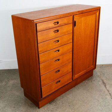 Mid Century Danish Modern Gentlemans Chest Dresser 7 Drawer Teak Shelf Denmark