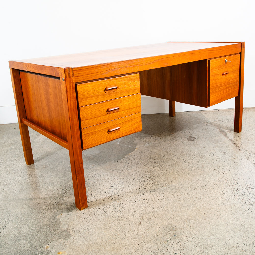 Mid Century Danish Modern Desk Floating 4 Drawer Teak Executive File Large Mcm