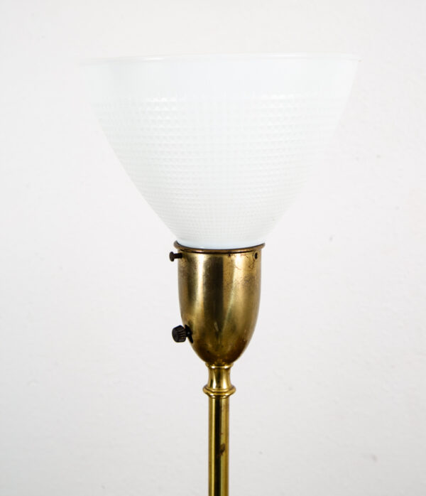 Mid Century Modern Table Lamp Swirled Brass Metal White Milk Glass Shade Vintage - Image 3