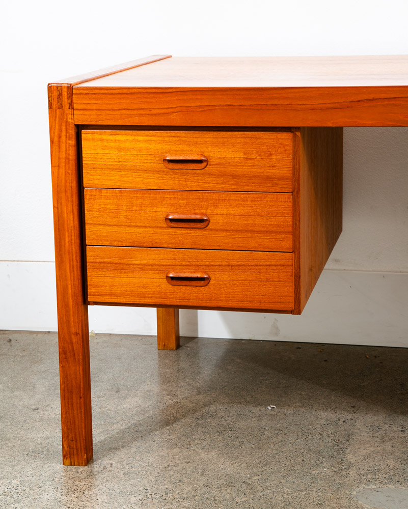 Mid Century Danish Modern Desk Floating 4 Drawer Teak Executive File Large Mcm - Image 10