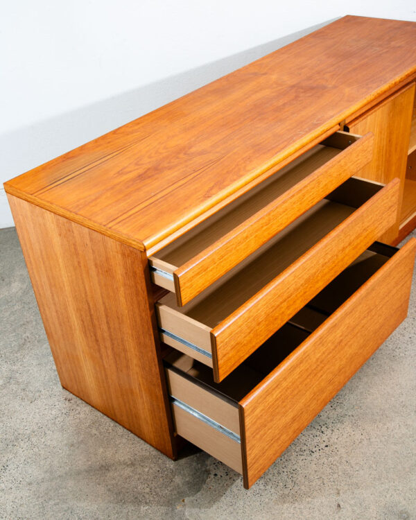 Mid Century Modern Credenza Server Buffet Teak Drawers Doors Denmark Vintage Mcm - Image 9