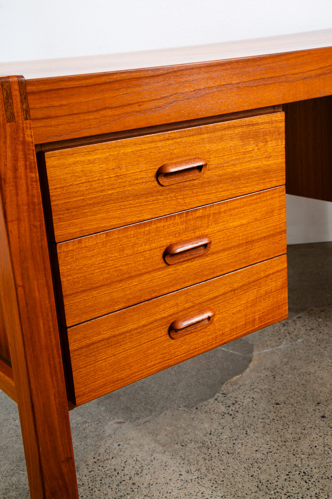 Mid Century Danish Modern Desk Floating 4 Drawer Teak Executive File Large Mcm - Image 7