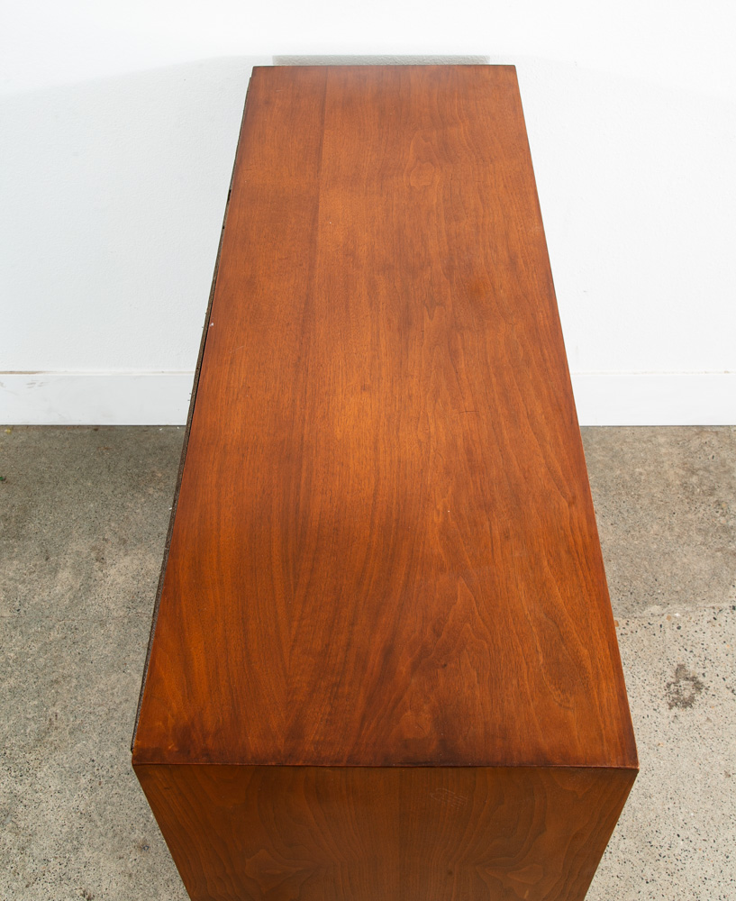 Mid Century Modern Credenza Cabinet Walnut Sliding Doors Storage Media Wood Mcm - Image 3