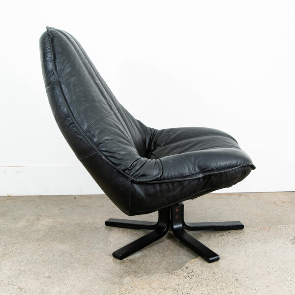 Mid Century Danish Modern Lounge Chair Black Leather Denmark Swivel Vintage Mcm - Image 3