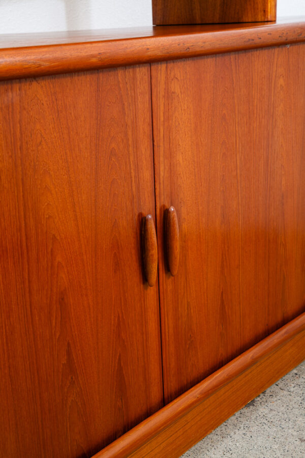 Mid Century Danish Modern Credenza Dyrlund 2 Tier Glass Teak Sideboard Display - Image 8