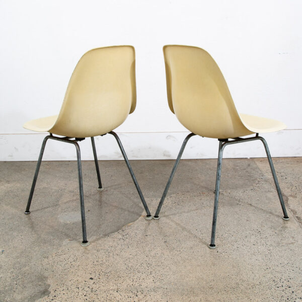 Mid Century Modern Side Shell Chair Pair Set Herman Miller Parchment Mcm Two Charles and Ray Eames - Image 3