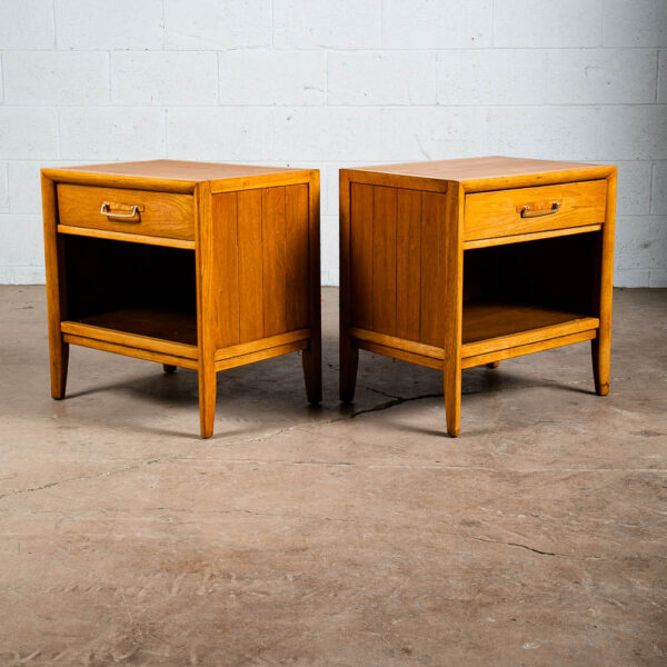 Mid Century Modern Nightstands End Side Table Drawer Walnut Vintage Drexel Brass