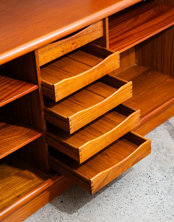 Mid Century Danish Modern Credenza Dyrlund 2 Tier Glass Teak Sideboard Display - Image 7