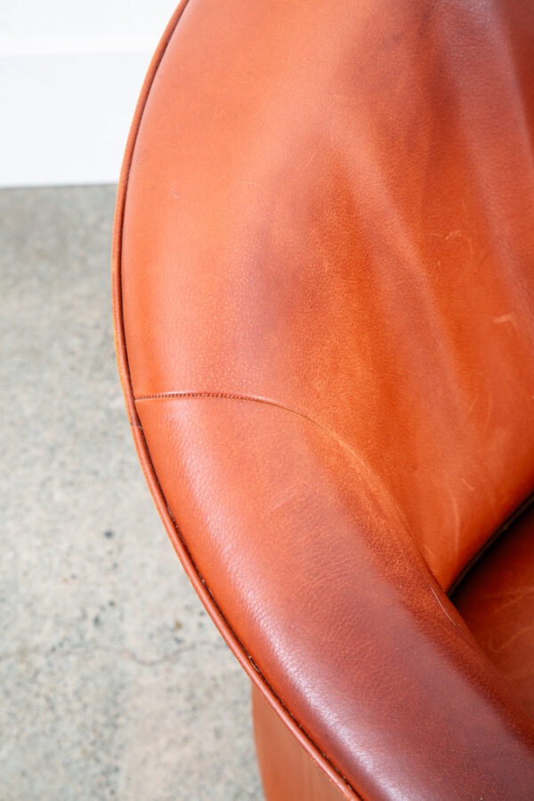 Mid Century Modern Lounge Chairs Worn Leather Brown Cognac Tan Pair Set Arms Mcm - Image 8