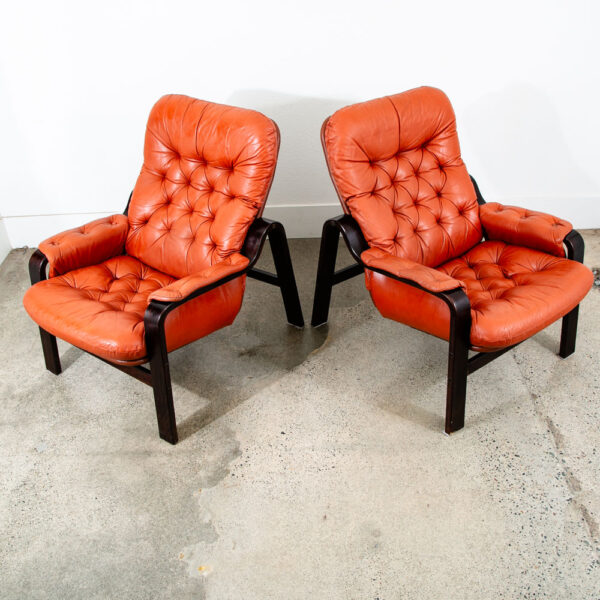Mid Century Modern Lounge Chairs Leather Orange Cognac Tufted Pair Set Arm Two - Image 10
