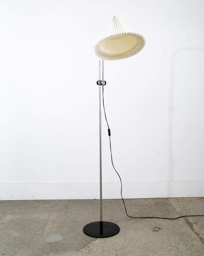 Mid Century Modern White Floor Lamp By Le Klint Model 321 W/ Shade Adjustable NM - Image 3