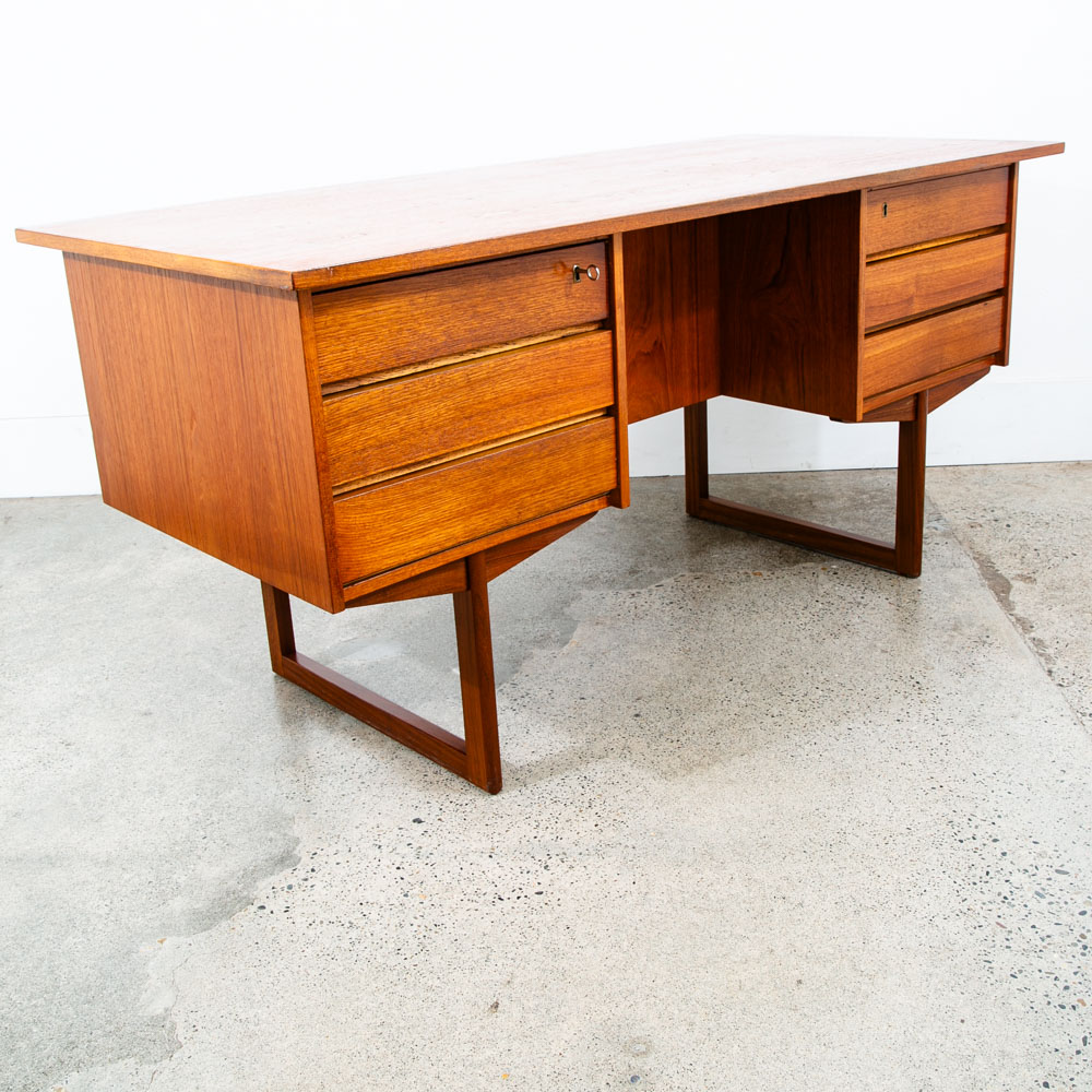 Mid Century Danish Modern Desk Teak Wood Executive Sled Mcm 6 Drawer Book Shelf