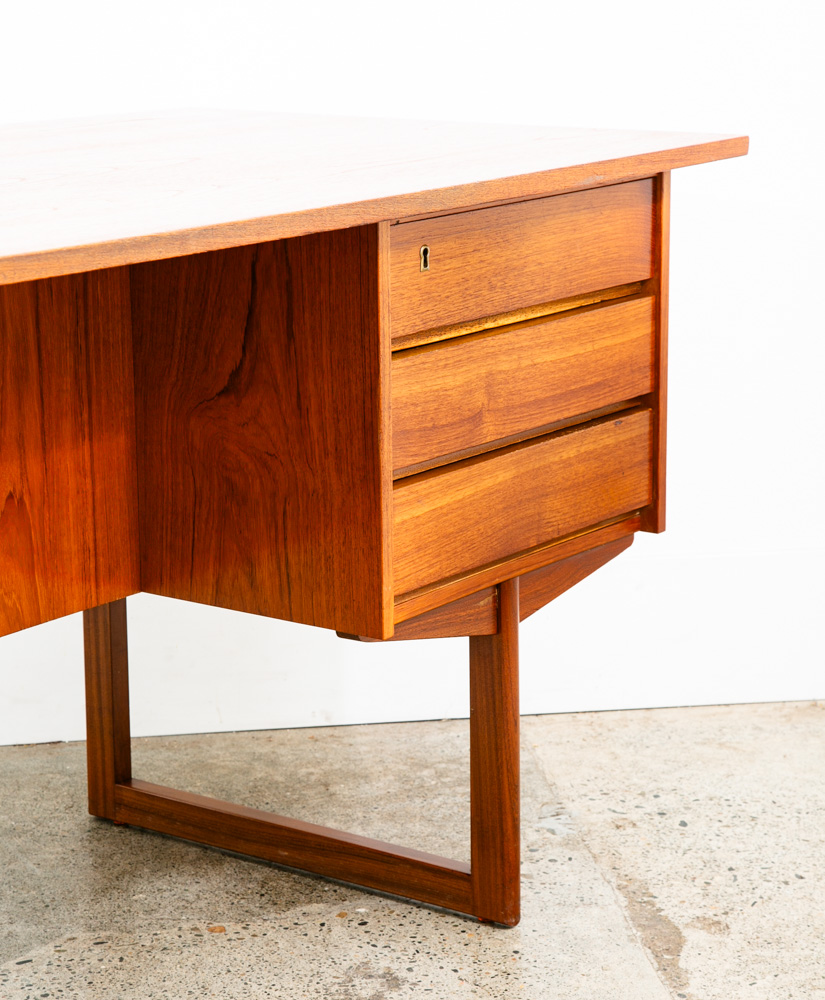 Mid Century Danish Modern Desk Teak Wood Executive Sled Mcm 6 Drawer Book Shelf - Image 10