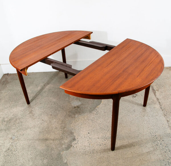 Mid Century Danish Dining Table Teak Round Expanding leaf x 2 Oval Denmark Mcm - Image 7