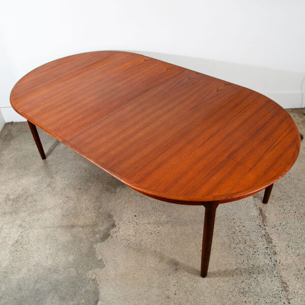 Mid Century Danish Dining Table Teak Round Expanding leaf x 2 Oval Denmark Mcm