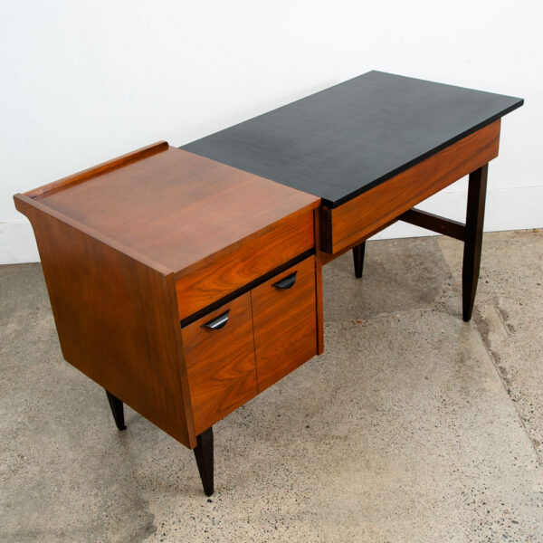 Mid Century Modern Desk Mainline Hooker Walnut Wood Drawers Secretary M Office - Image 3