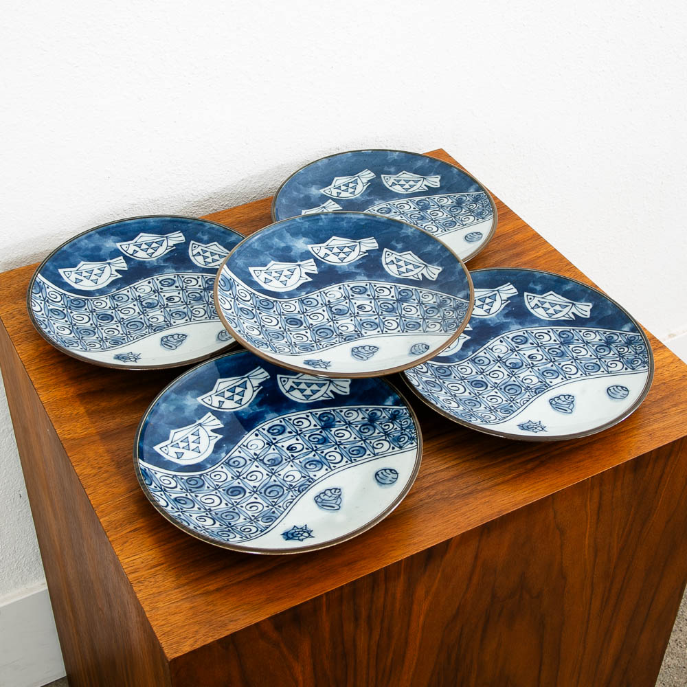 Mid Century Modern 5 Plate Set Fish Chiyama Kiln Minoware Japan Blue White 9" - Image 8