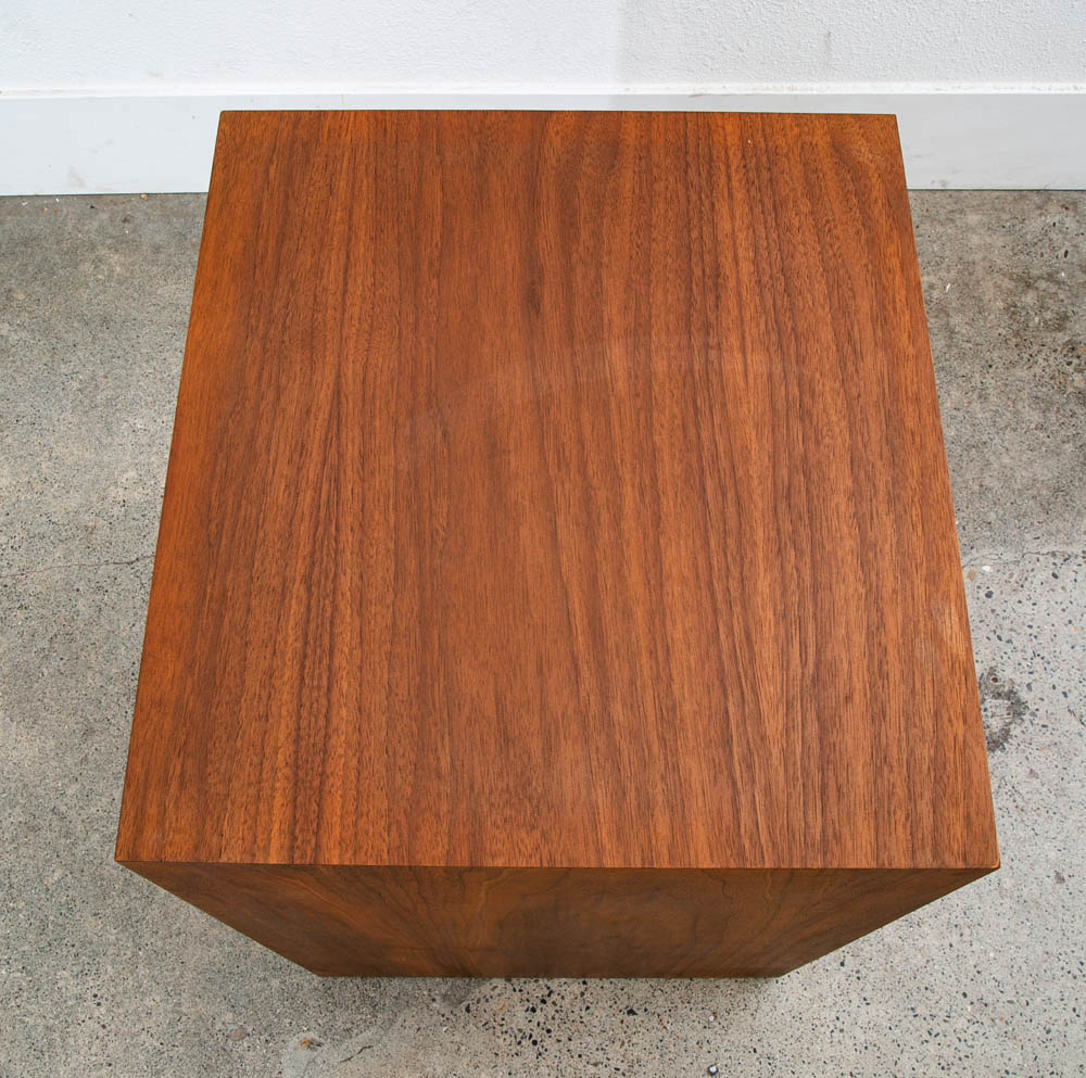 Mid Century Modern Pedestal Walnut Square Table Display Art Vintage Mcm Large - Image 4