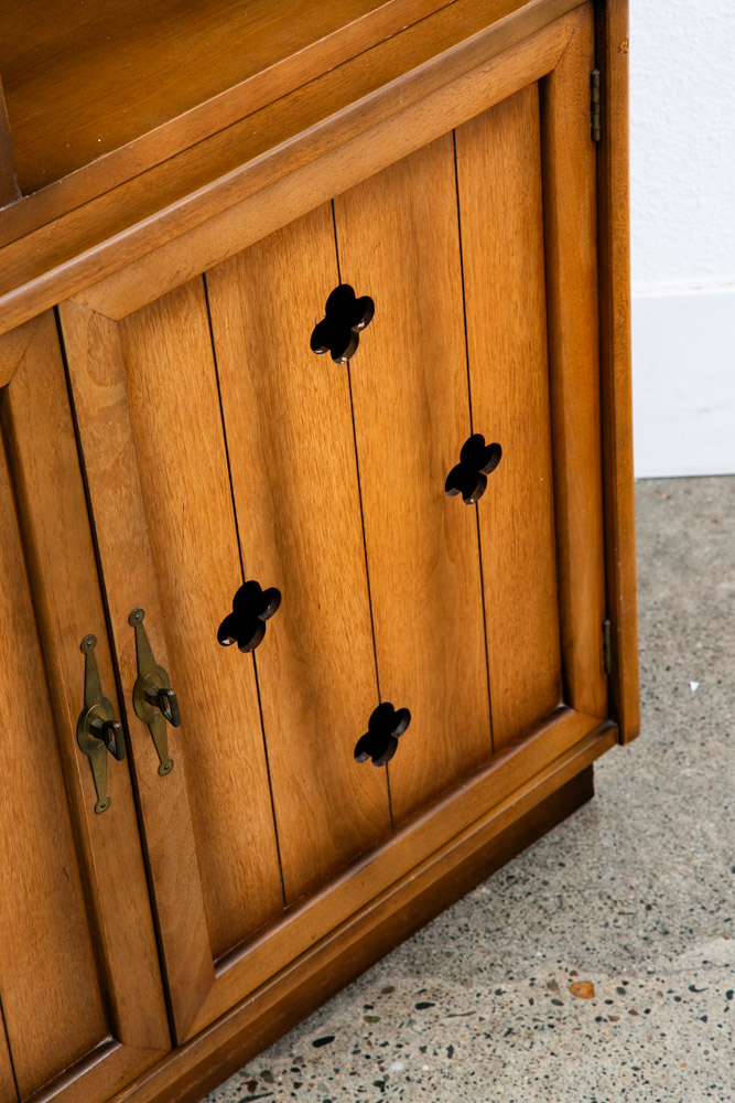 Mid Century Modern Credenza Bookshelf Martinsville Cabinet Shelves Clovers Doors - Image 8