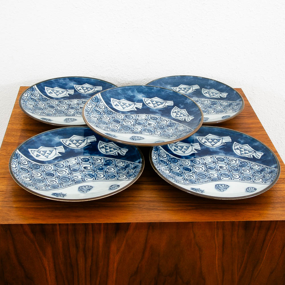 Mid Century Modern 5 Plate Set Fish Chiyama Kiln Minoware Japan Blue White 9" - Image 7
