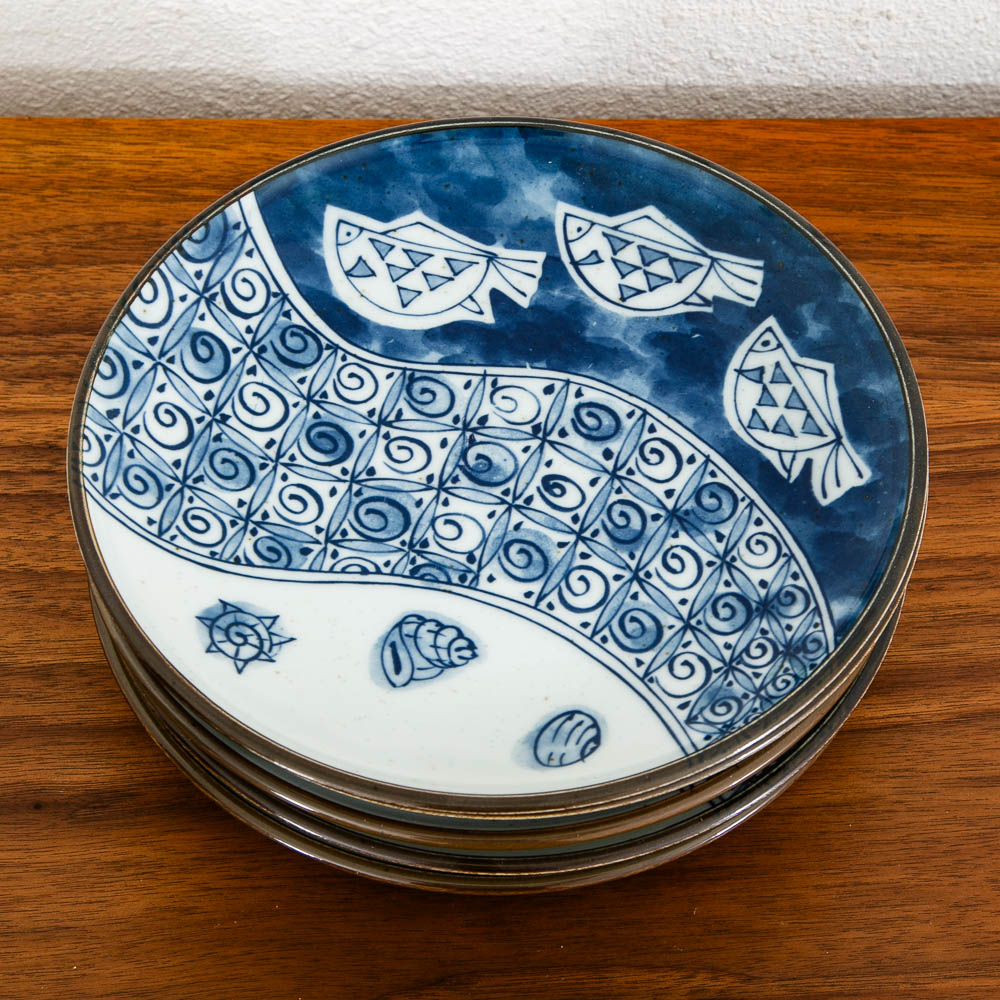 Mid Century Modern 5 Plate Set Fish Chiyama Kiln Minoware Japan Blue White 9" - Image 4
