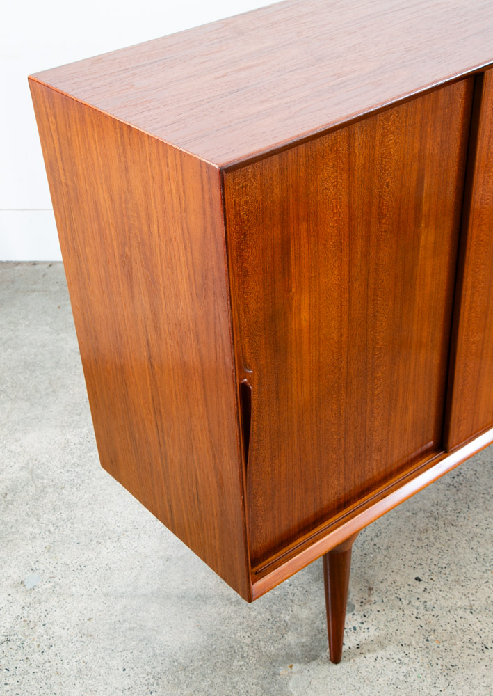 Mid Century Danish Modern Credenza Cabinet Teak Gunni Omann Jun Sideboard NM - Image 10