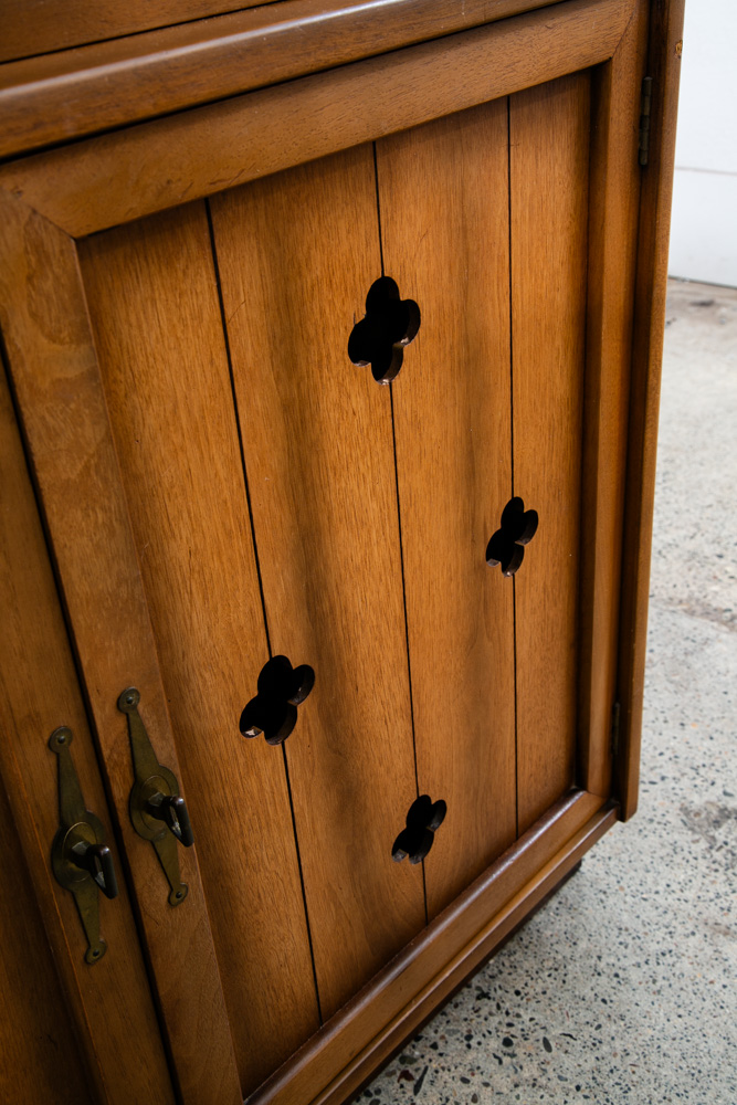 Mid Century Modern Credenza Bookshelf Martinsville Cabinet Shelves Clovers Doors - Image 10