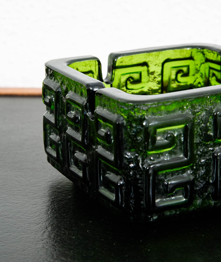 Mid Century Modern Smoking Ashtray Art Glass Veridian Green Vintage Catch all - Image 11