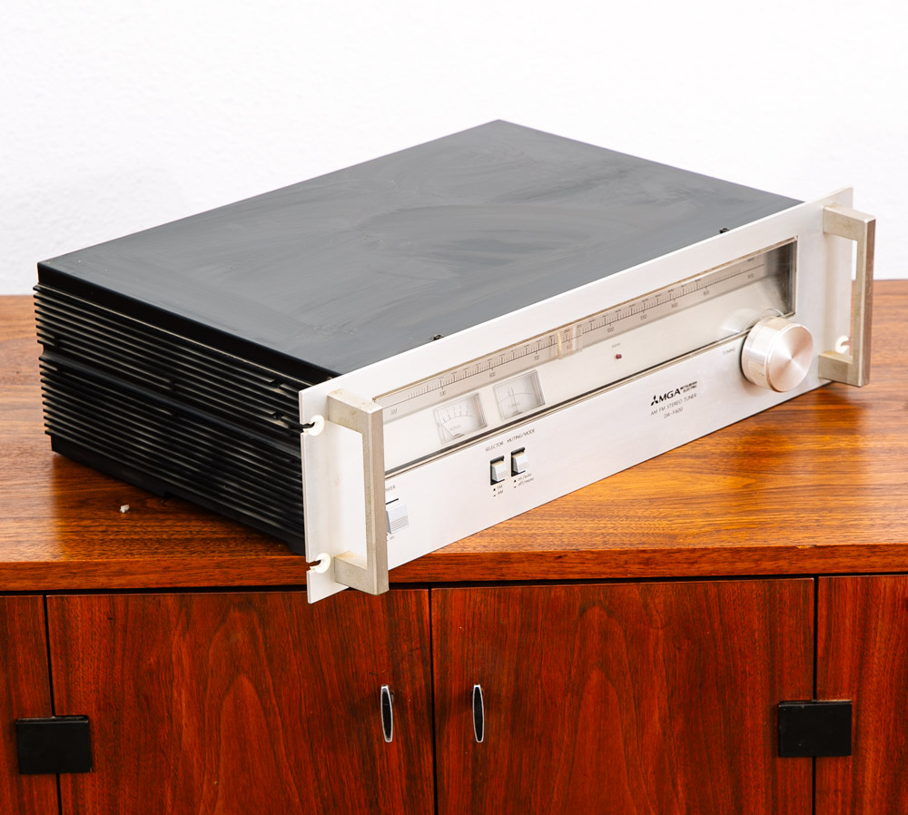 Vintage Mitsubishi Stereo Tuner DA-F600 Silver Rack Mount 70s Hifi AM / FM