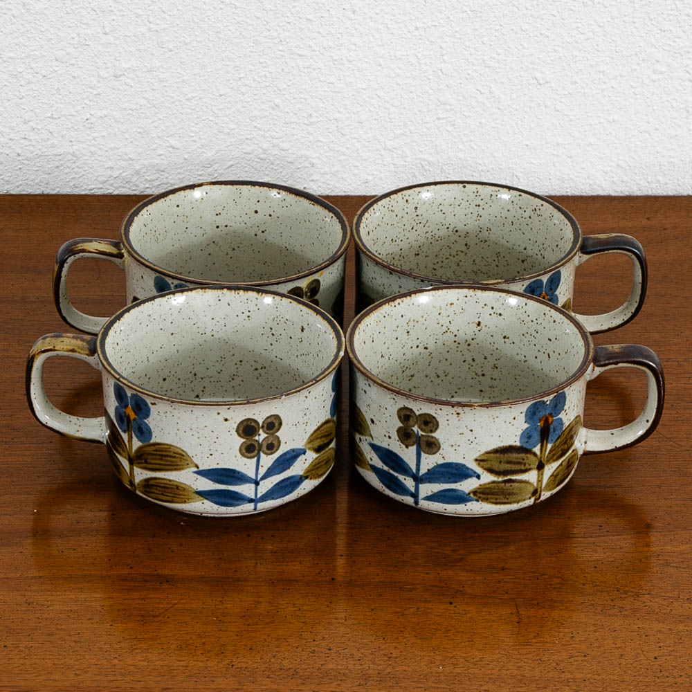 Mid Century Modern Coffee Cup Set of 4 Handle Mug Ceramic Studio with Floral Design