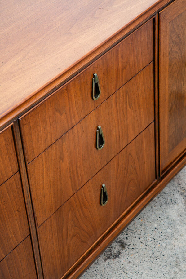 Mid Century Danish Modern Credenza Dresser Walnut 9 Drawer American Danish Brass - Image 9