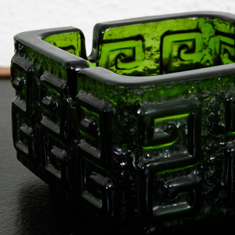 Mid Century Modern Smoking Ashtray Art Glass Veridian Green Vintage Catch all - Image 5