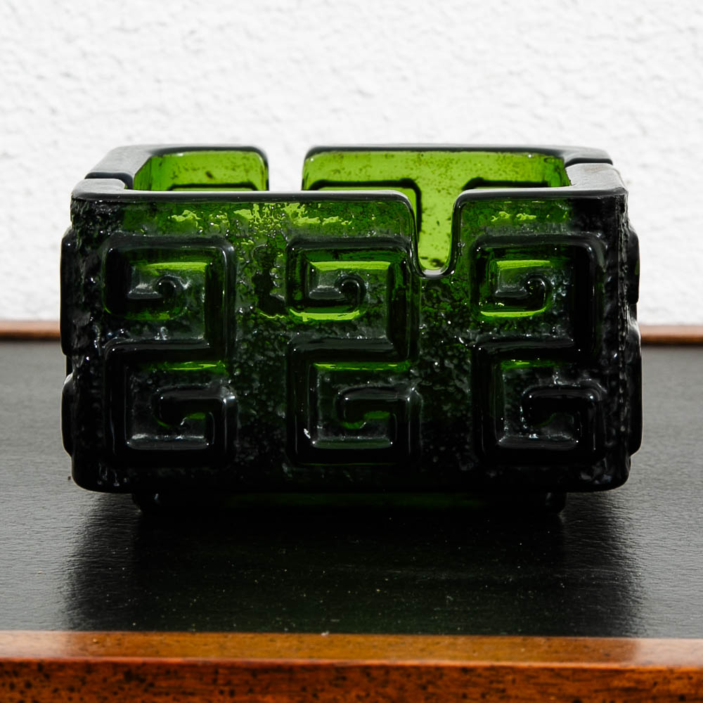 Mid Century Modern Smoking Ashtray Art Glass Veridian Green Vintage Catch all - Image 7
