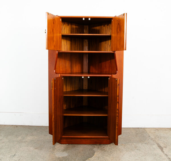Mid Century Danish Modern Corner Cabinet Unit Teak Mcm Denmark Hutch Brass Mcm - Image 3