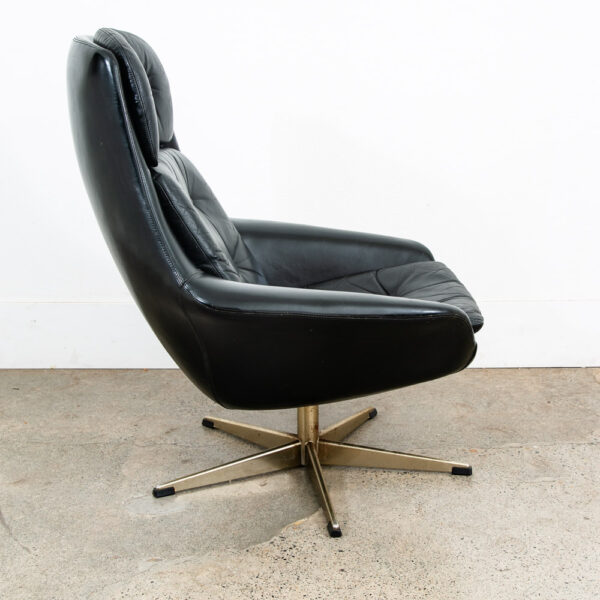Mid Century Danish Modern Lounge Chair Swivel Black Leather H.W. Klein Bramin - Image 3