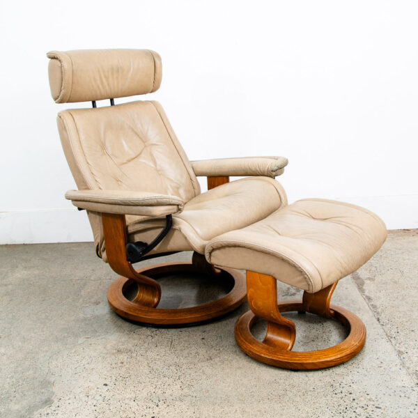 Mid Century Danish Modern Lounge Chair Ekornes Stressless Tan Ottoman Recliner