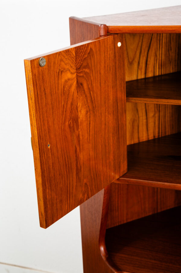 Mid Century Danish Modern Corner Cabinet Unit Teak Mcm Denmark Hutch Brass Mcm - Image 6