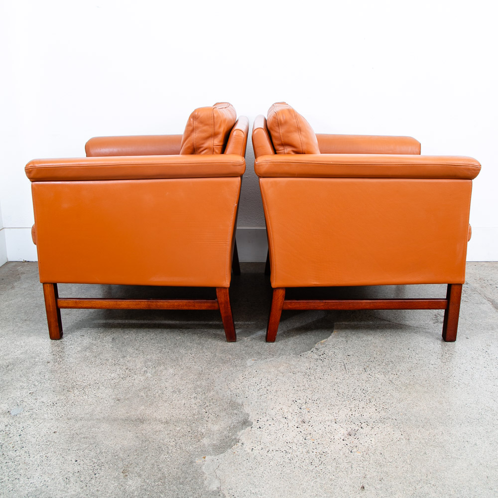 Mid Century Danish Modern Lounge Chair Set Cognac Armchairs Brown Tan Two Mcm - Image 4