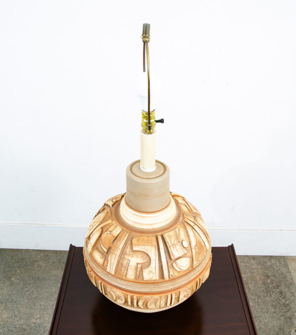 Mid Century Modern Table Lamp Tan Ceramic Pottery White Round Casuals California - Image 2