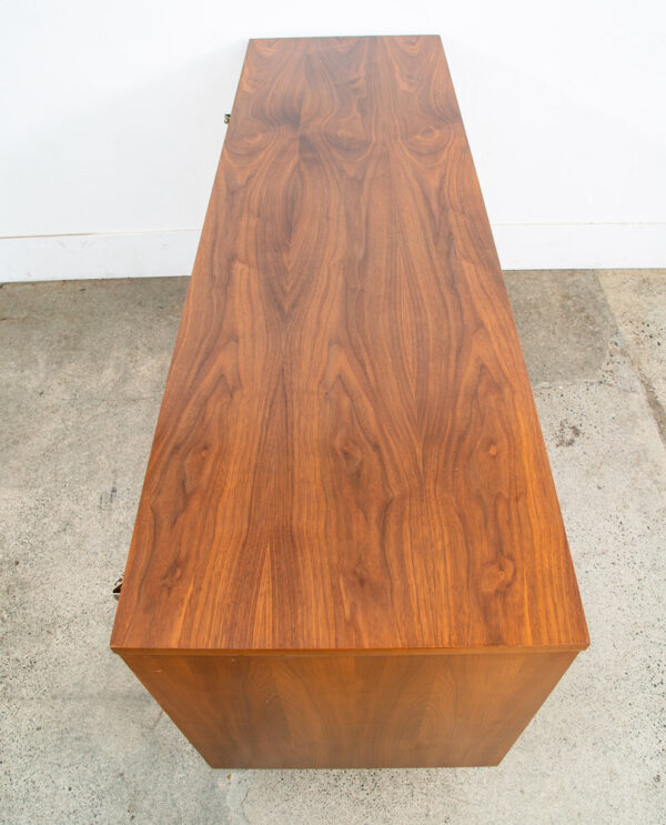 Mid Century Modern Dresser Credenza Mainline by Hooker 10 Drawer Walnut Doors NM - Image 5
