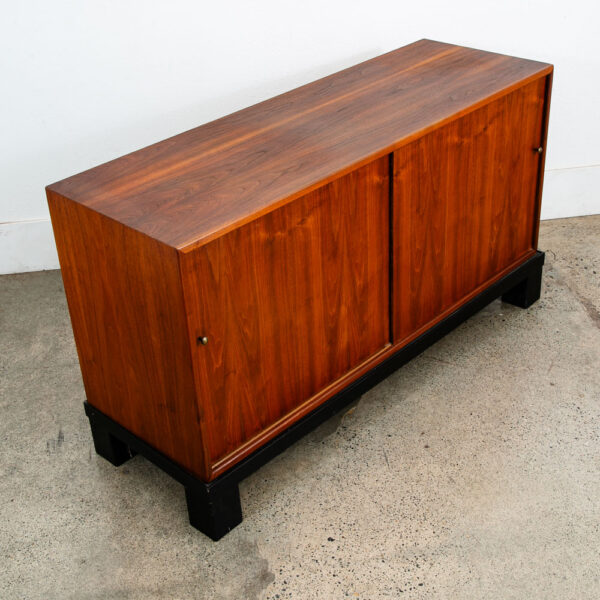 Mid Century Modern Credenza Cabinet Walnut Sliding Doors Storage Black Base Mcm - Image 5