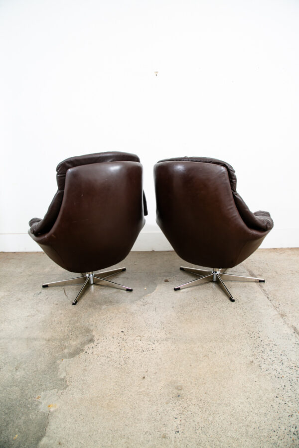Mid Century Danish Modern Lounge Chairs Swivel Brown Leather H.W. Klein Bramin - Image 5