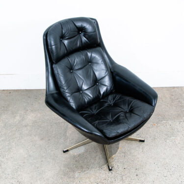 Mid Century Danish Modern Lounge Chair Swivel Black Leather H.W. Klein Bramin