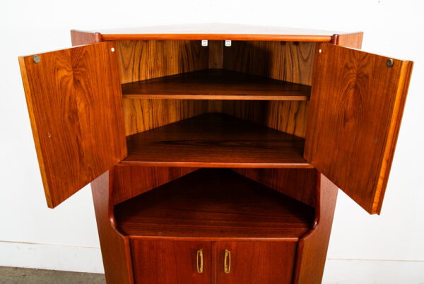 Mid Century Danish Modern Corner Cabinet Unit Teak Mcm Denmark Hutch Brass Mcm - Image 5