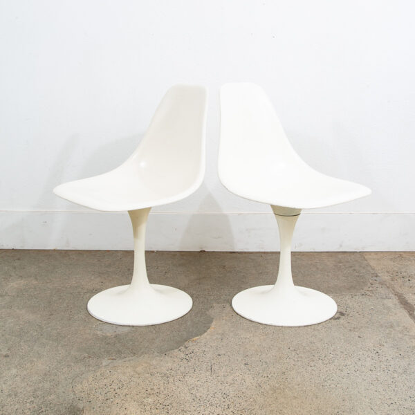 Mid Century Danish Modern Set 4 Burke White Chairs Knoll Style Round Base Side - Image 5